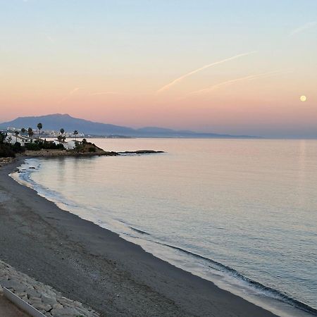 Beachfront, Top Floor Corner 2-Bed, Estepona Paseo公寓 外观 照片