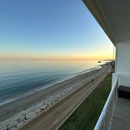 Beachfront, Top Floor Corner 2-Bed, Estepona Paseo公寓 外观 照片